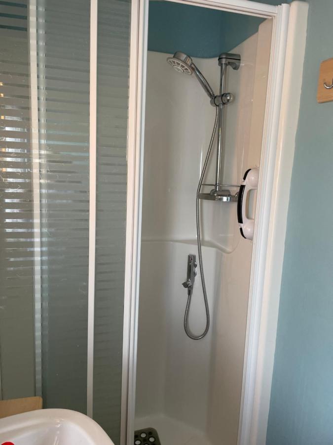 Konies Place Golden Anchor Free Wifi Bedding Included Chapel Saint Leonards Exterior photo